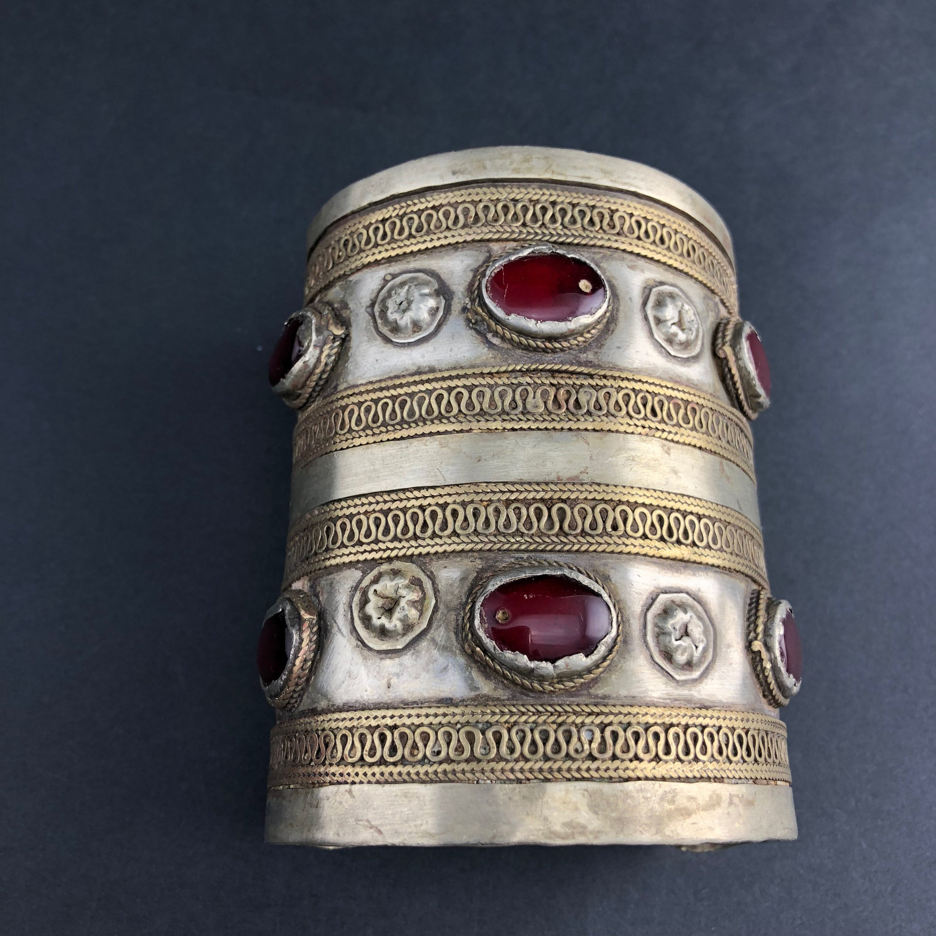 Vintage Afghan Kuchi Cuff Bracelet: Bohemian Statement Piece with Aqeeq Stone