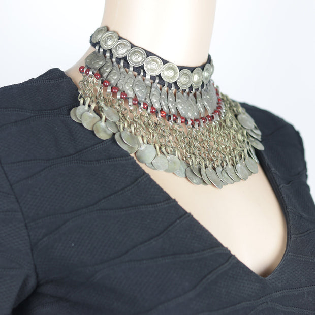 Vintage-Inspired Tuareg Kuchi Choker: Tribal Afghani Boho Belly Dance Necklace - Ethnic Statement Jewelry