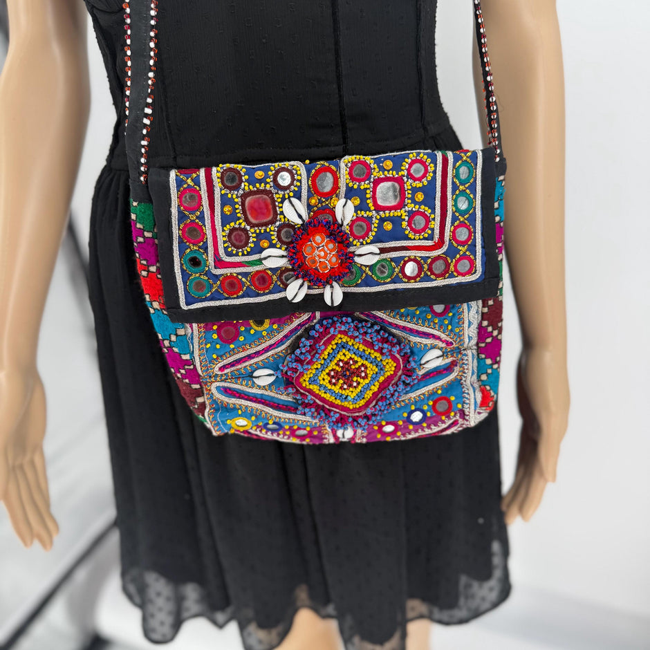 Afghan Tribal Belt Bag – Vintage Kuchi Embroidered Coin Bag – Boho Festival Waist Crossbody